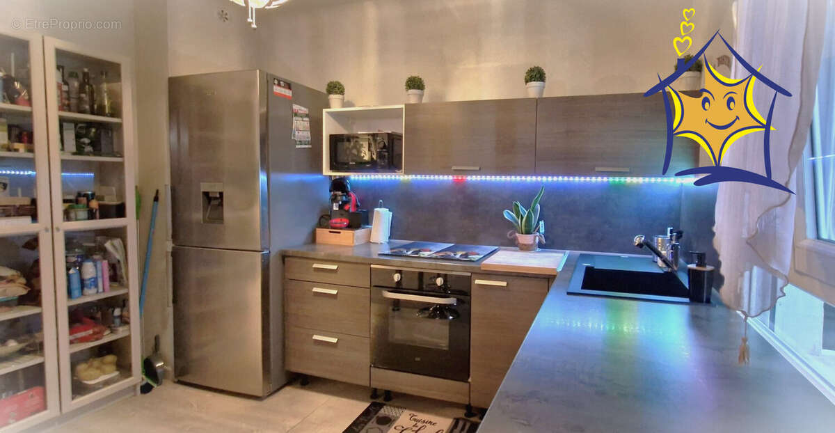 Maison à LE COUDRAY-MONTCEAUX