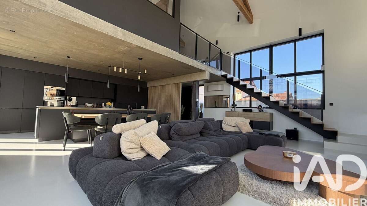 Photo 2 - Maison à VEAUCHE