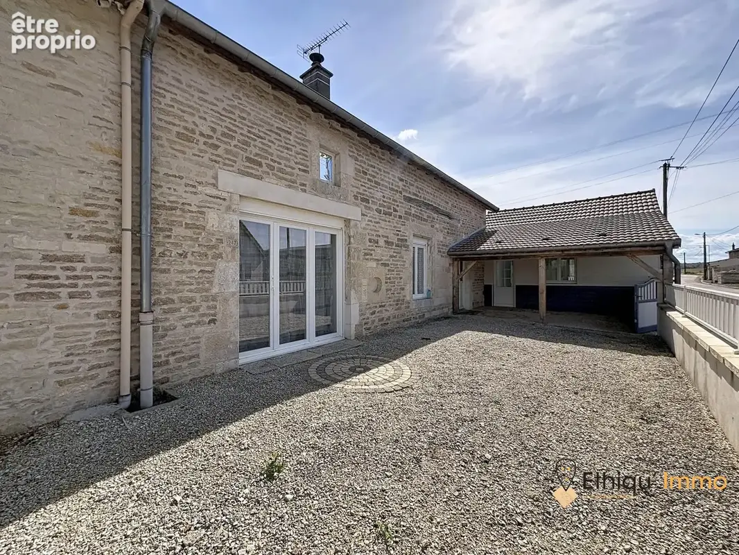Maison à GILLANCOURT