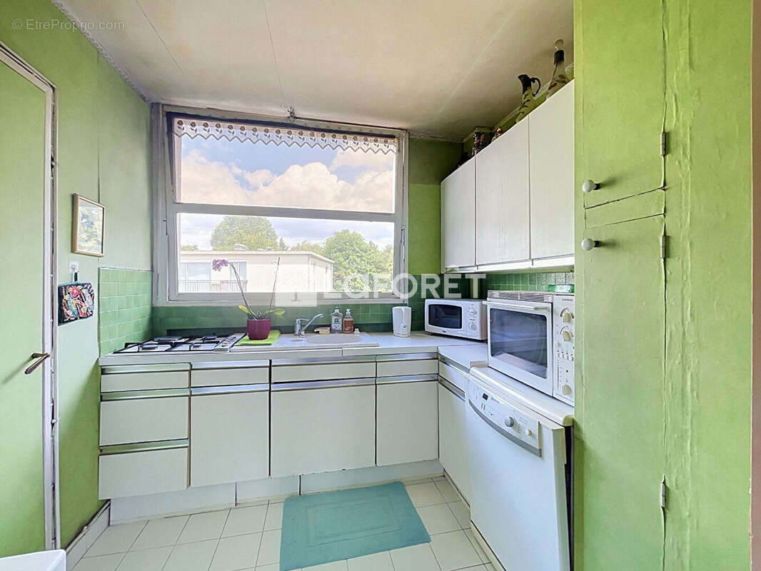 Appartement à LA CELLE-SAINT-CLOUD