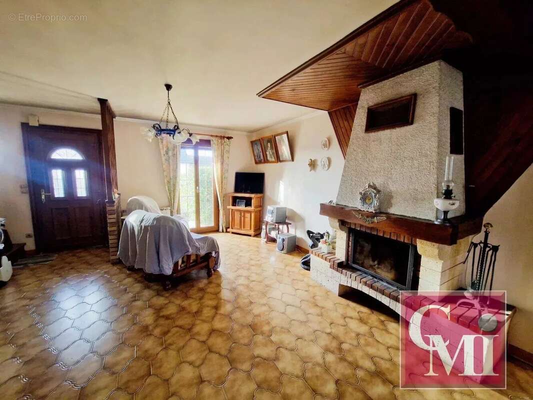 Maison agréable sur un terrain clos de 424 m2 (3 chambres et - photo 4