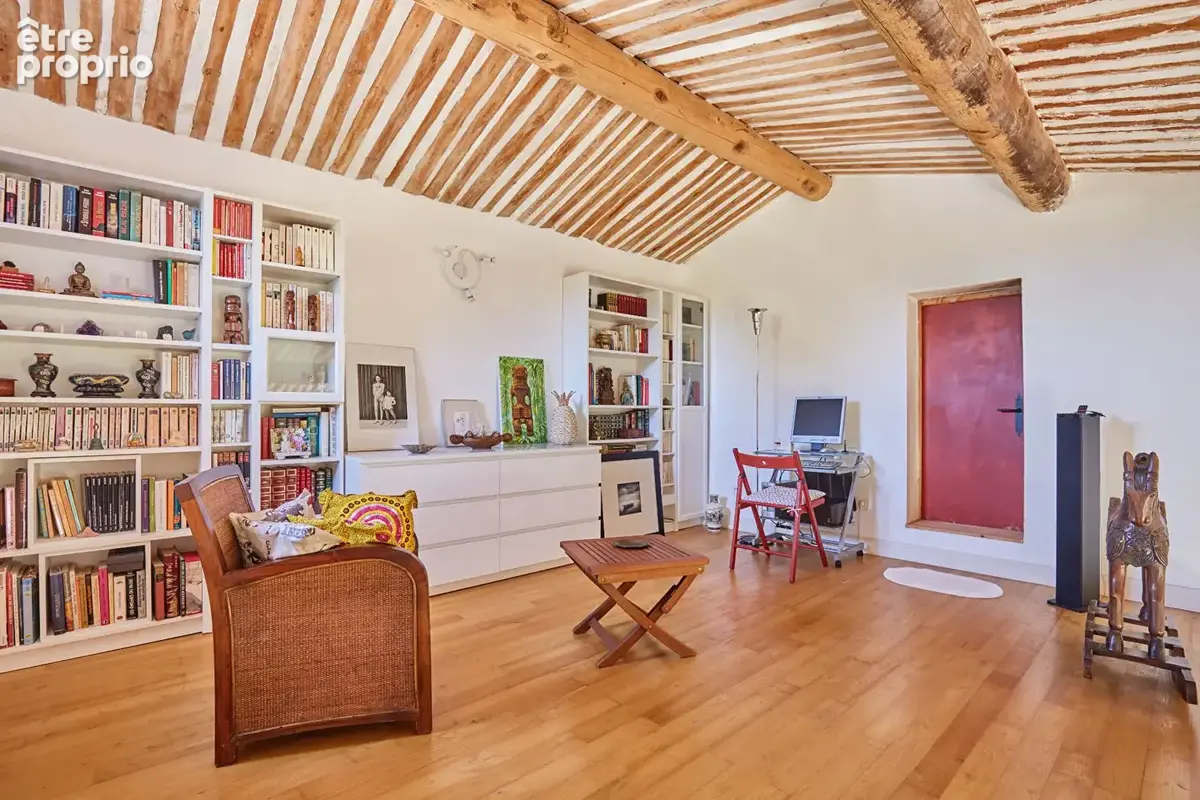 Exclusivité - Maison de de plain-pied- au calme. Bel espace extérieur - photo 3
