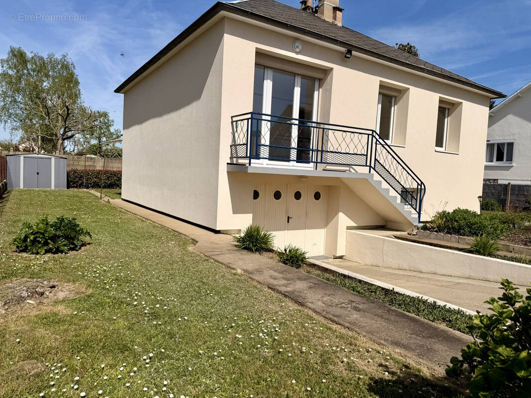 Maison à CLOYES-SUR-LE-LOIR