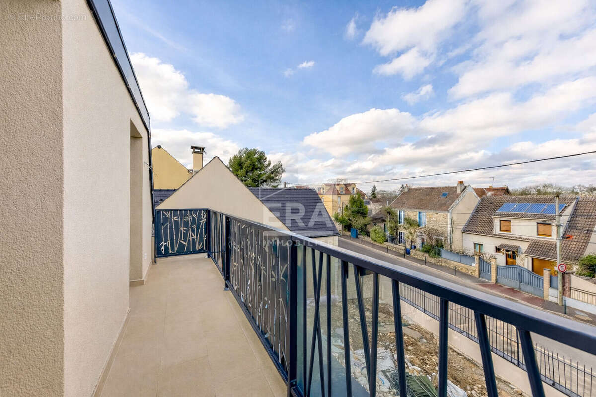 Appartement à PONTAULT-COMBAULT