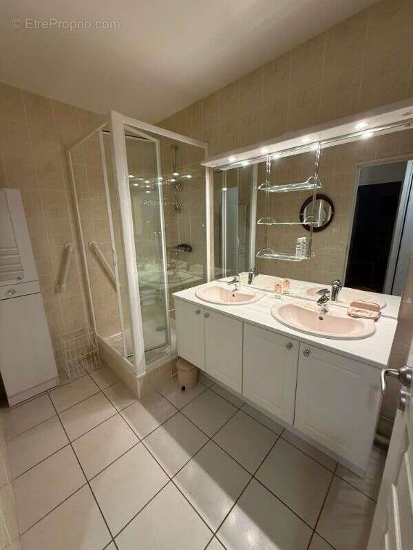 Appartement à MOULINS