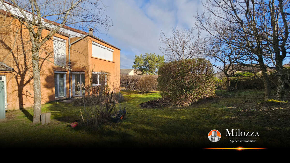 Maison à VILLEFONTAINE