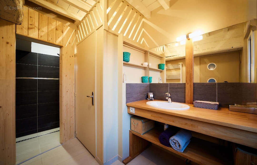 Maison à LE HANOUARD