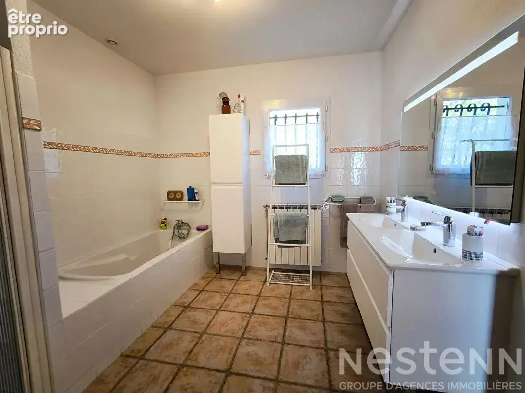 Maison plain-pied de 124 m² avec 4 chambres sur plus de 3 500 m² sans vis-à-vis et vue directe Pyrénées - photo 15