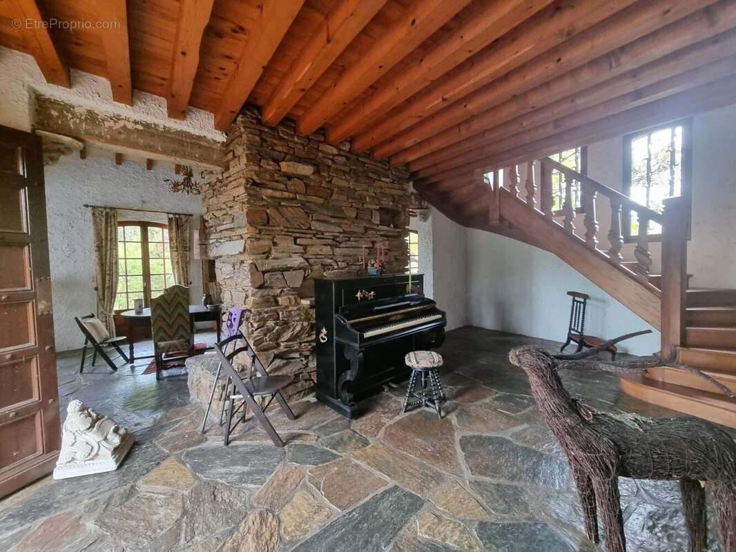 Maison à LABARTHE-SUR-LEZE