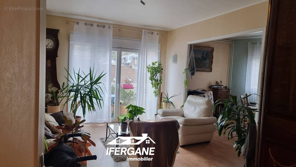 20260117145611 - Appartement à FIGEAC