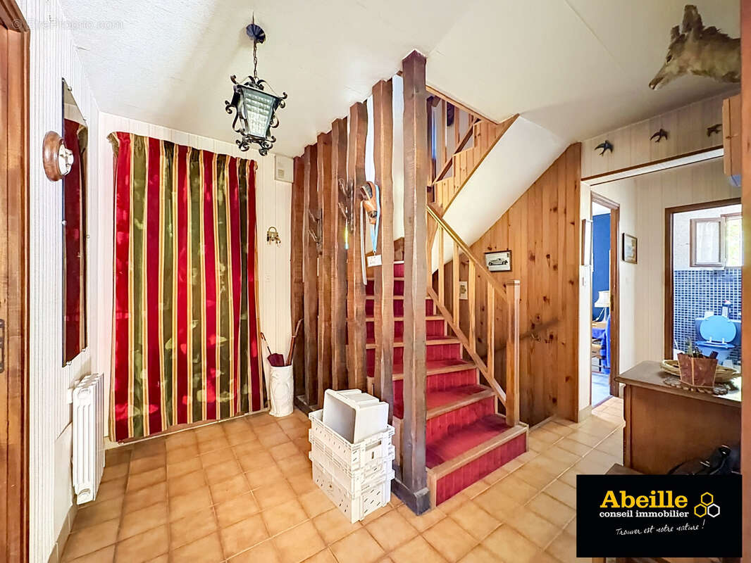 Maison traditionnelle de 130 m2 hab. sur sous sol total terrain 1257 m2 - photo 3