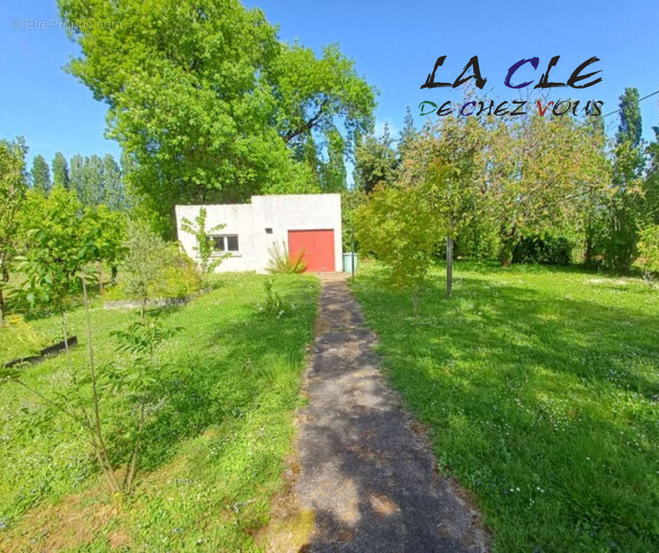 Maison à COULONGES-SUR-L'AUTIZE