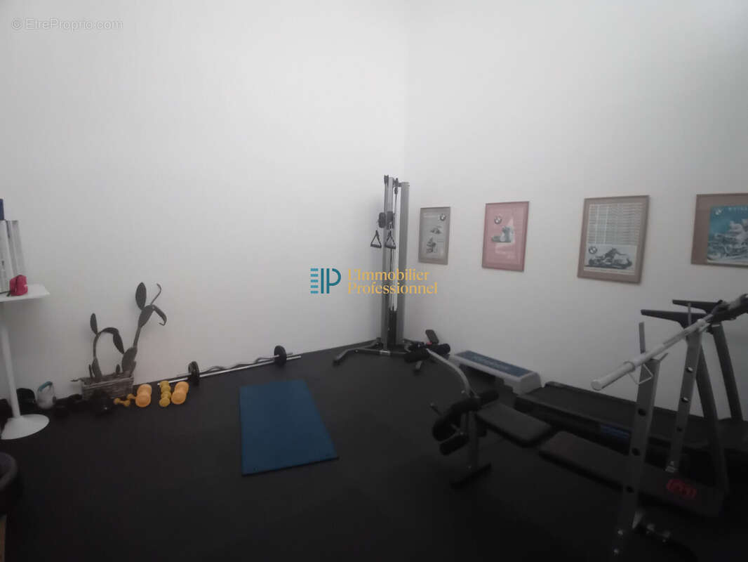 Commerce à PLUGUFFAN