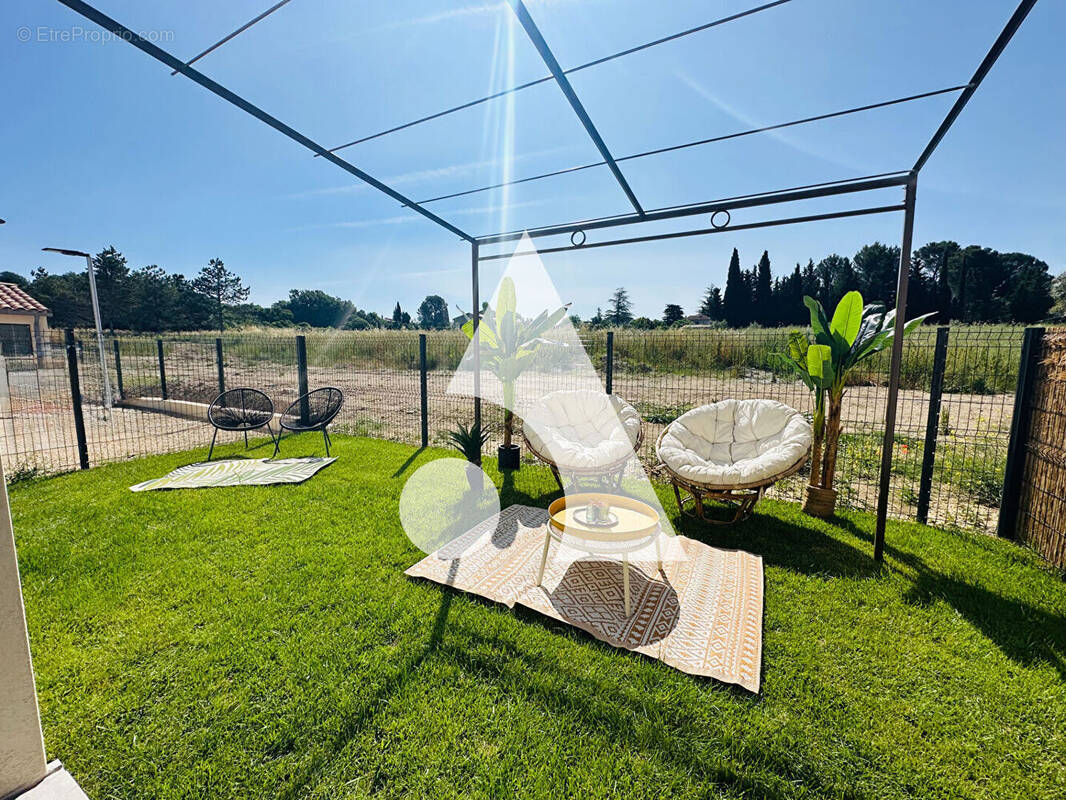 Appartement à VILLELAURE