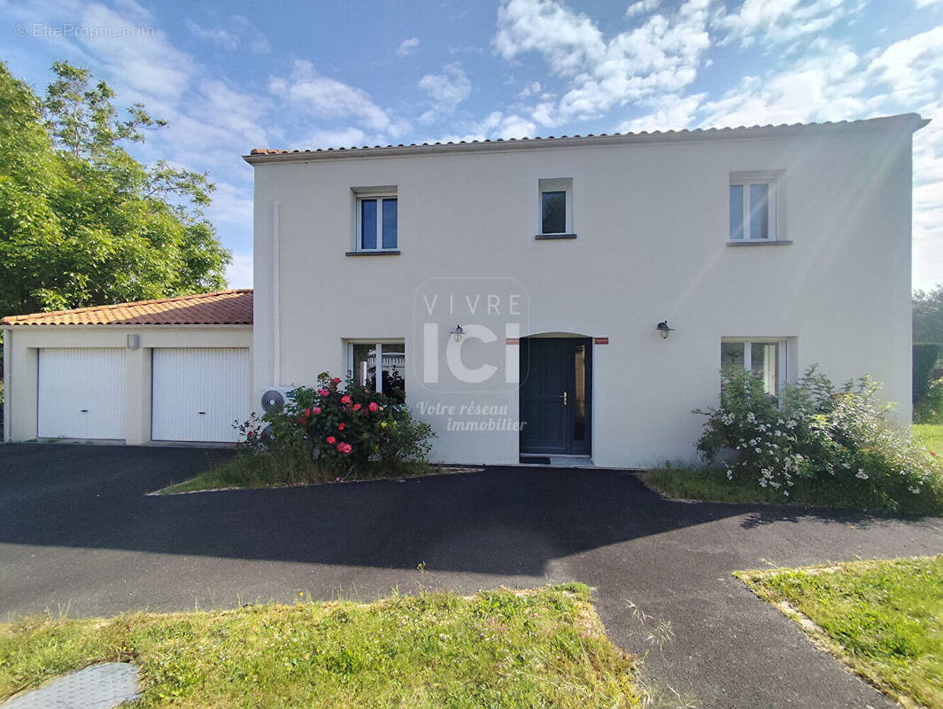 Maison à MONTBERT