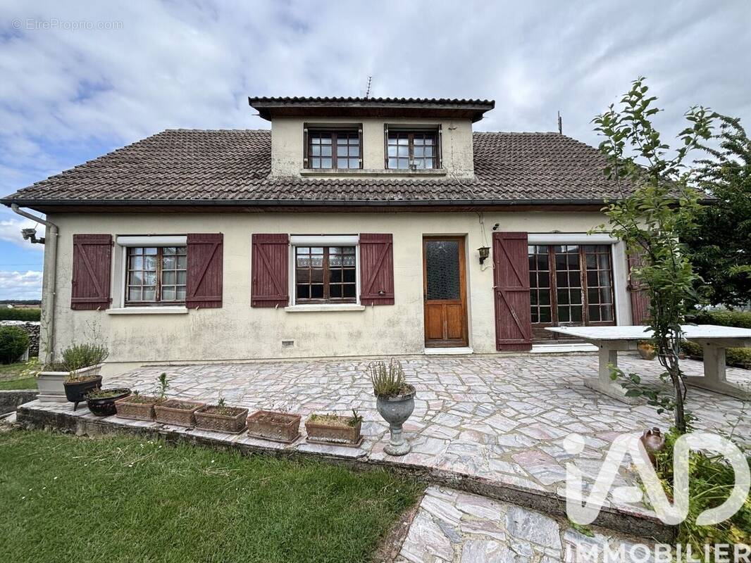 Photo 1 - Maison à CHUISNES