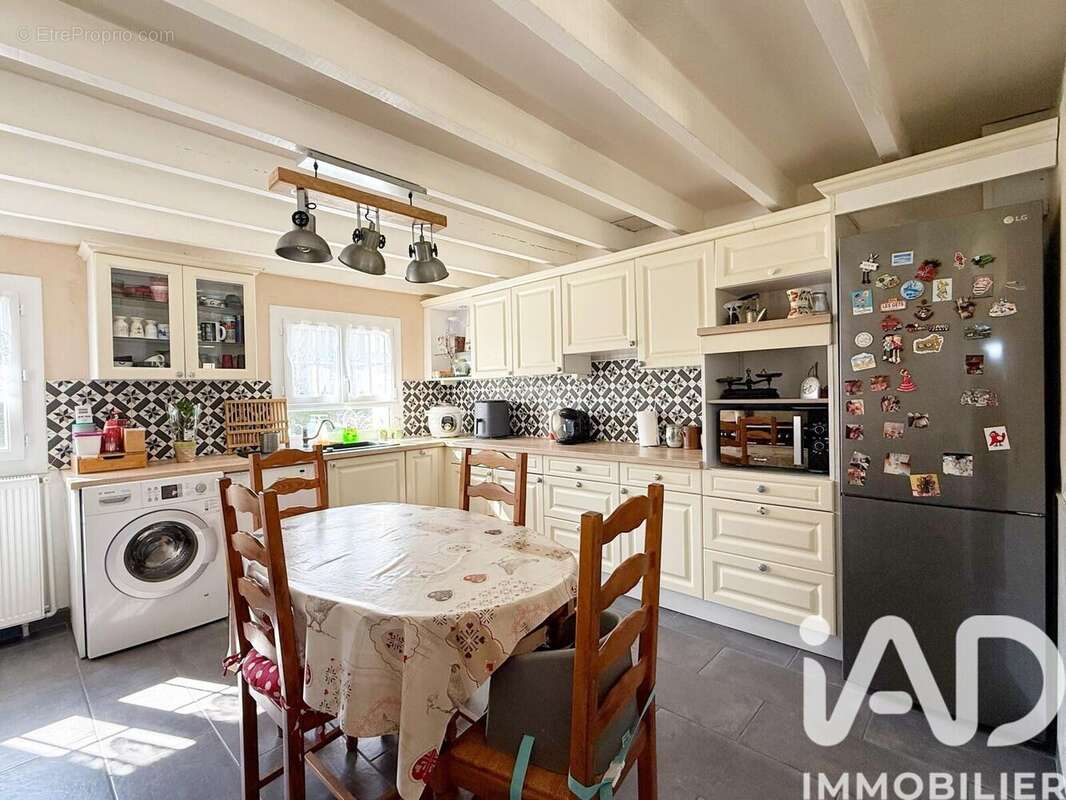 Maison 171 m² à Criquiers  - photo 7