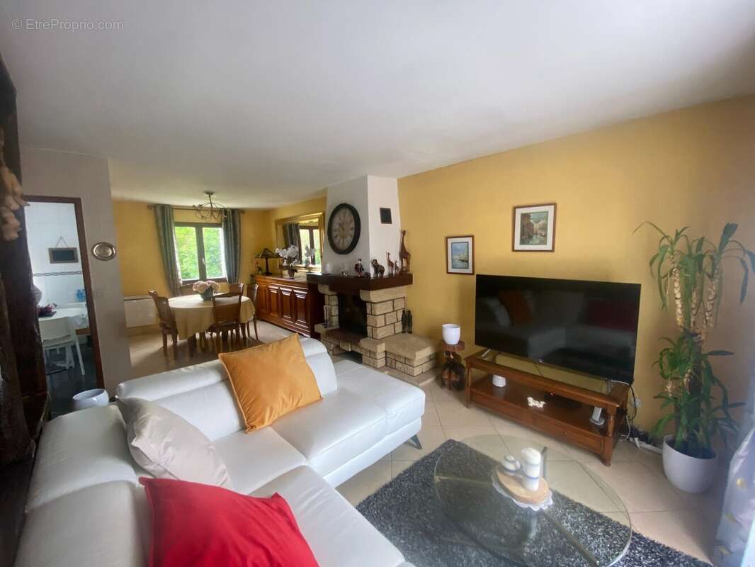 Maison à LE MEE-SUR-SEINE