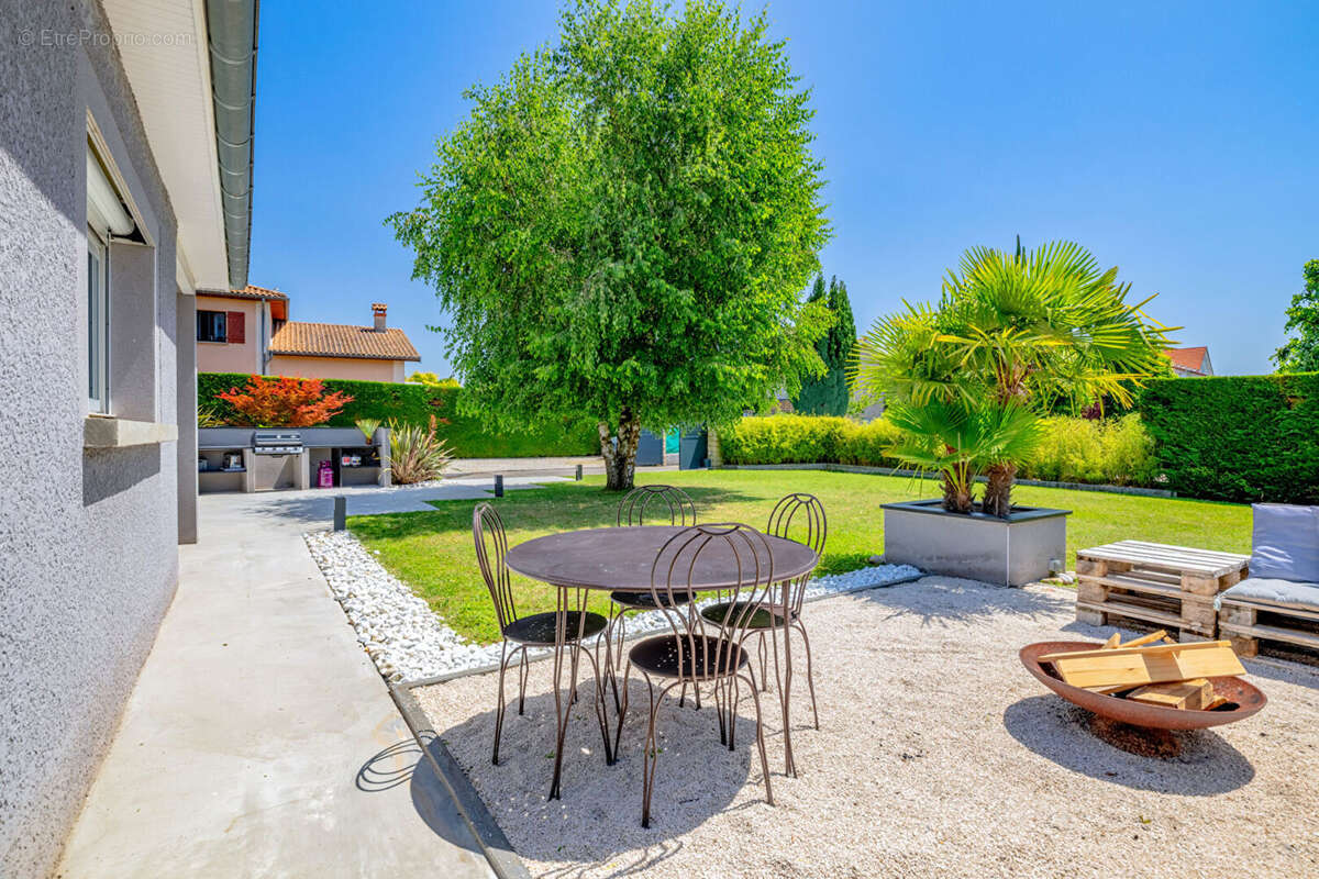 Villa de prestige à Sermenaz - photo 3