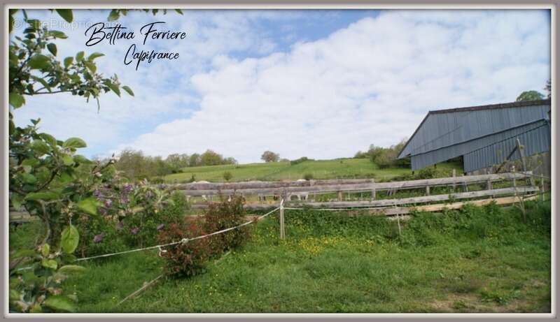 Maison à CORROMBLES