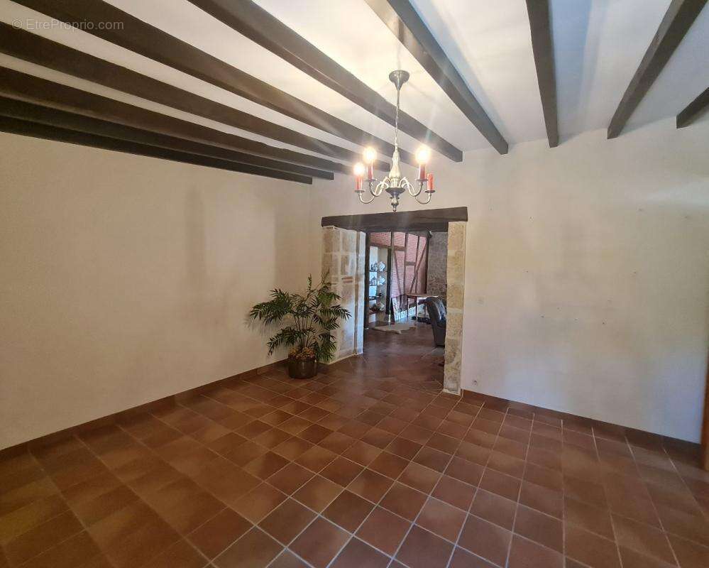 Maison à SAINTE-MERE