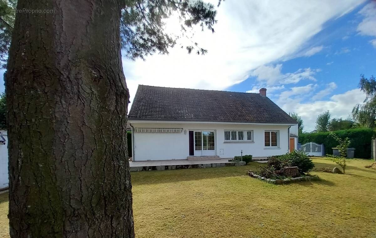 Maison à BRUAY-LA-BUISSIERE