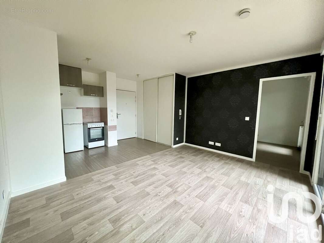 Photo 2 - Appartement à JOUY-LE-MOUTIER