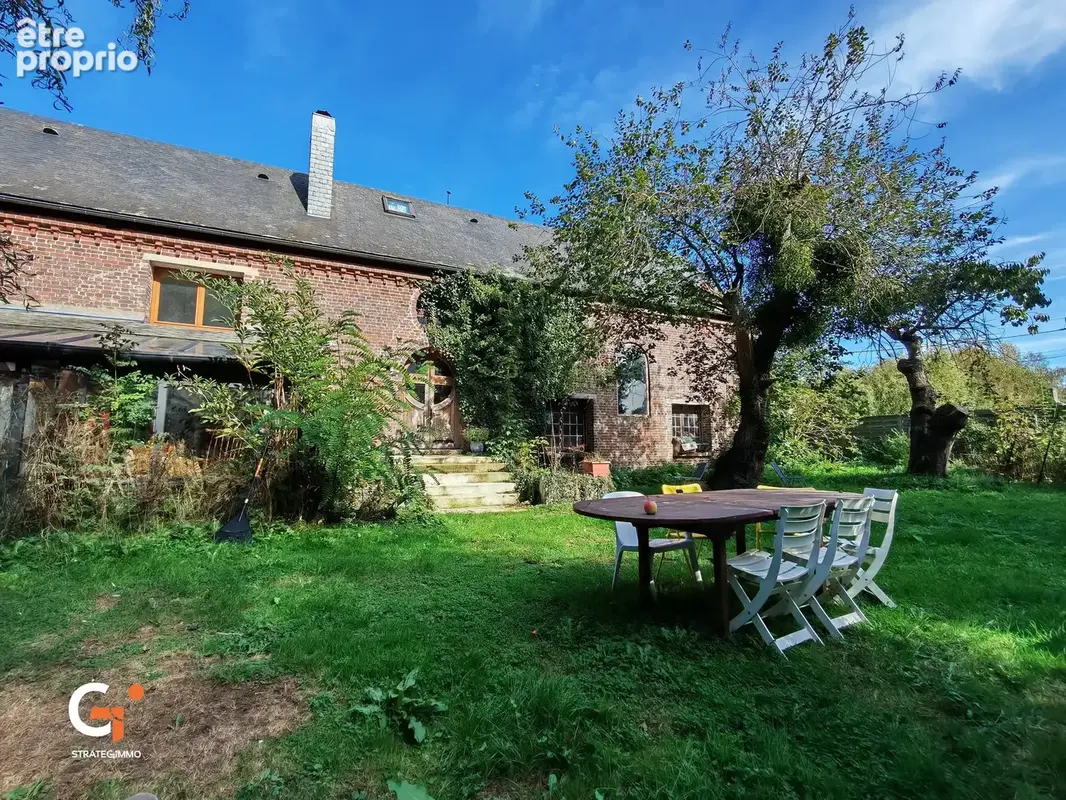 Maison 9 pièces 220 m² · à La Rue-Saint-Pierre · 220 m² · 420 000 €