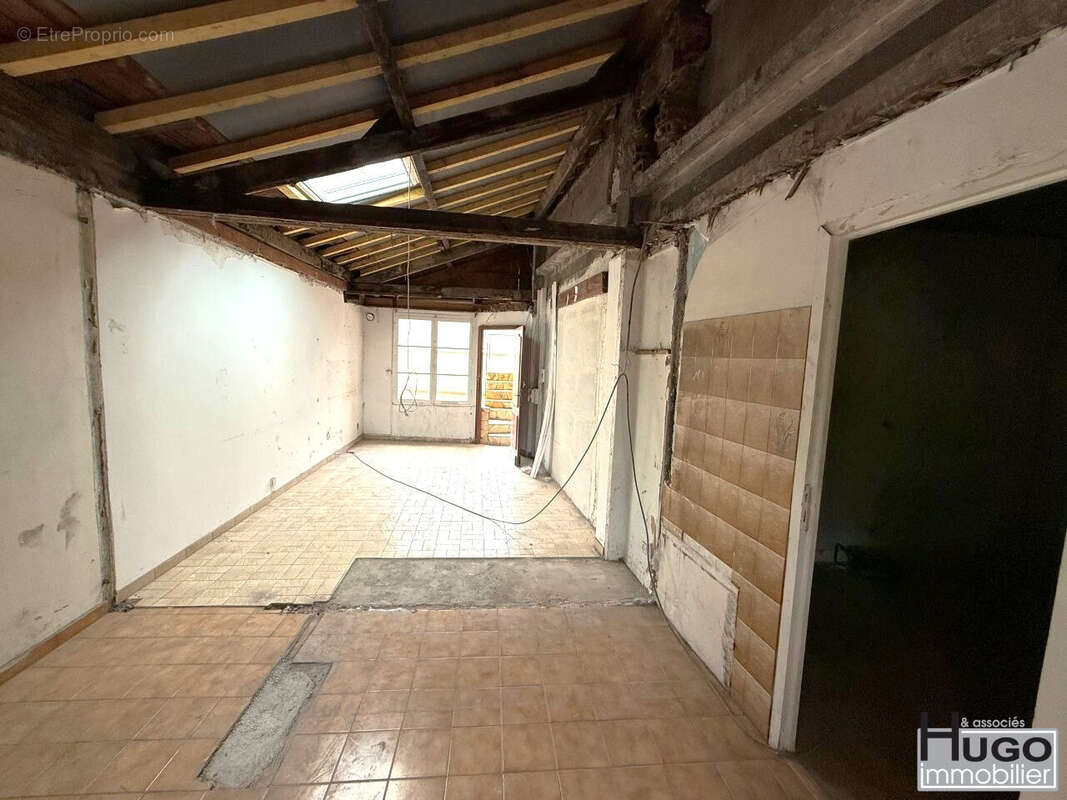 Bordeaux bastide- proche avenue thiers- tramway a et e: thiers - benauge- appartement t2 a renover ! - photo 8
