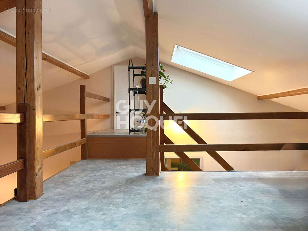 Maison à SAINT-PIERRE-DU-PERRAY