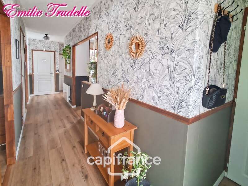 Dpt Sarthe (72), à vendre SAINT CALAIS maison P3, 1 chambre, terrain clos 483 m² et sous-sol - photo 3