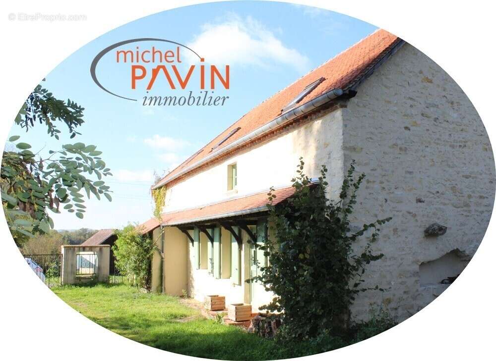 Maison à LA CHAPELLE-HUGON