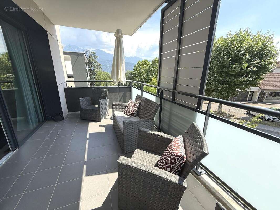 Appartement à SAINT-ISMIER