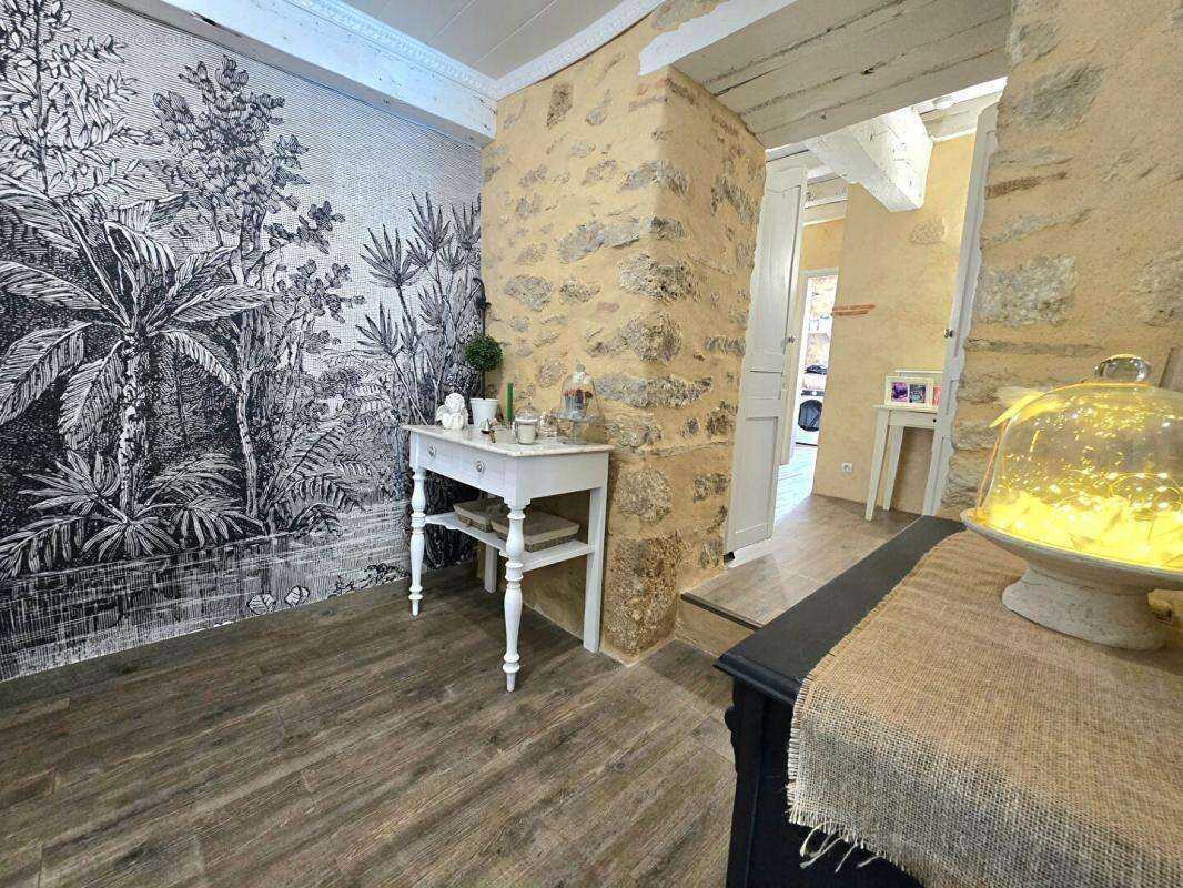 Maison à SAINT-ANTOINE-DU-QUEYRET