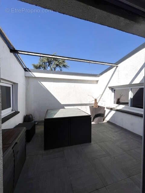 Autre à FLEURY-LES-AUBRAIS