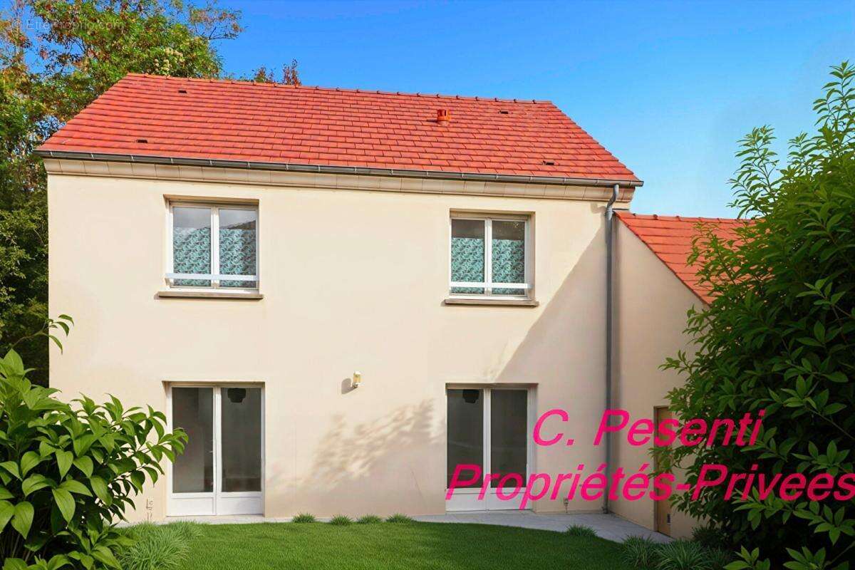 Maison à SAINT-THIBAULT-DES-VIGNES