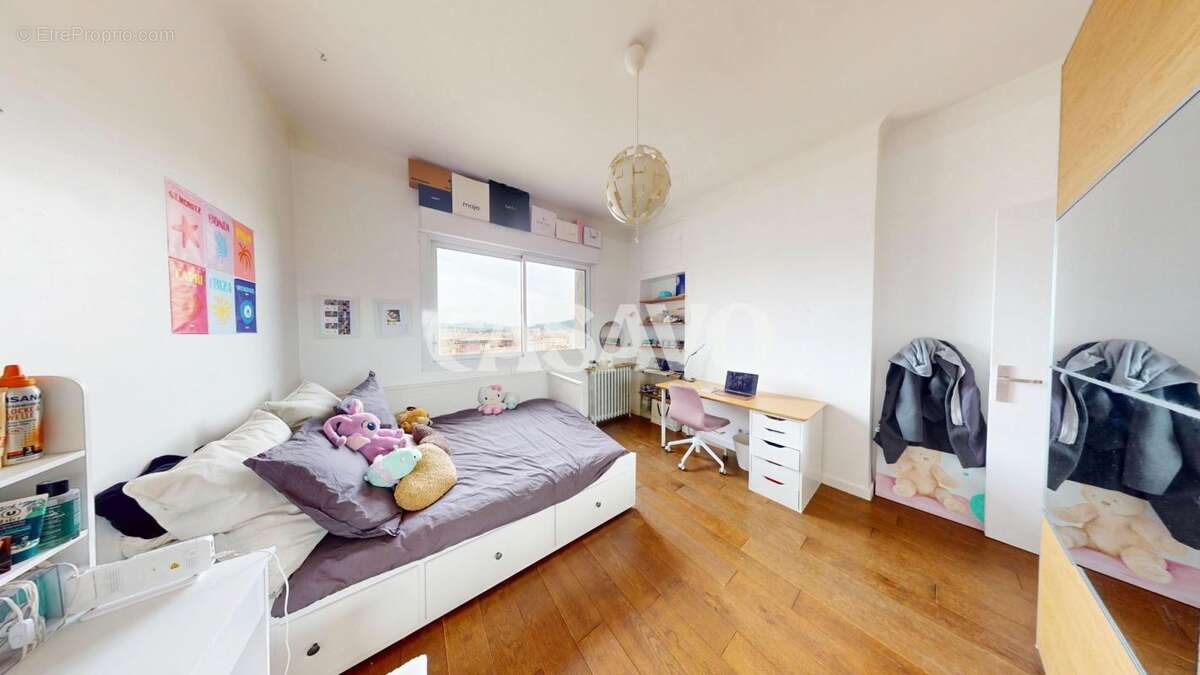 Appartement à MARSEILLE-6E