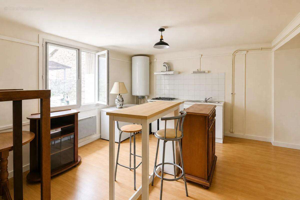 Maison de 7 pièces de 220 m² situé au Martinet - photo 9