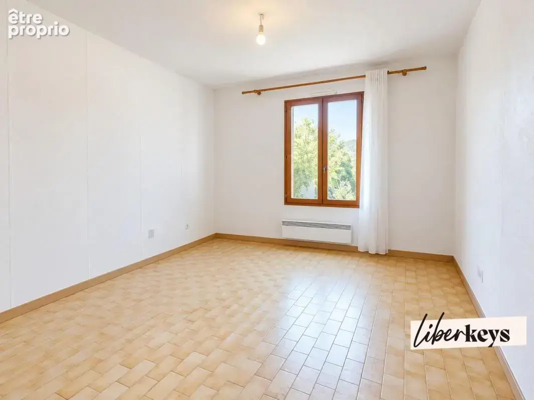 Éguilles – maison de plain-pied de 115,70 m² – terrain arboré de 686 m² – garage - photo 8