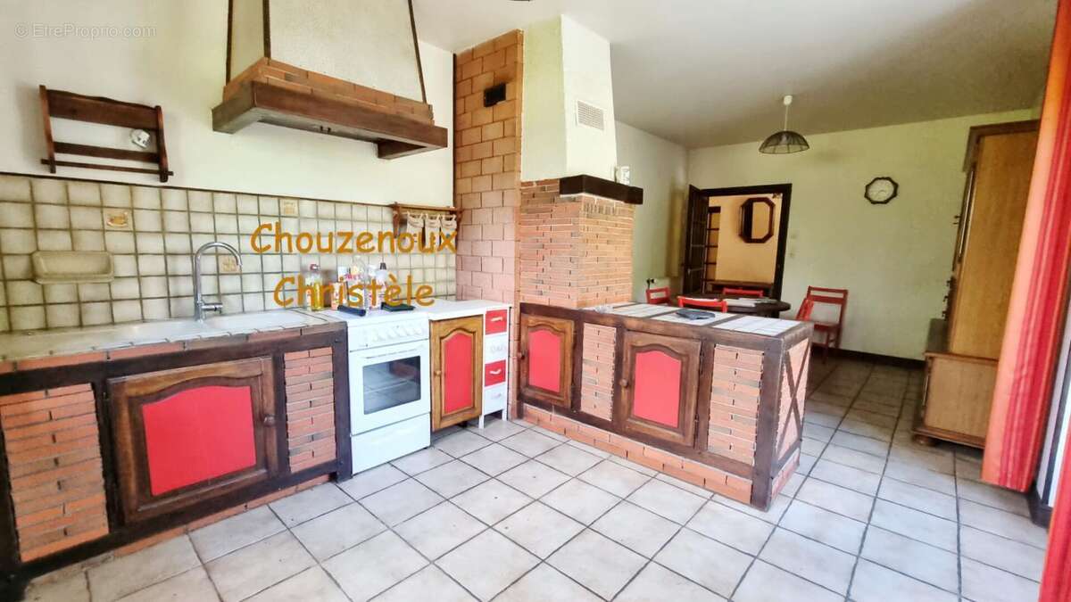 24330  Milhac d'Auberoche : maison Périgourdine - photo 4