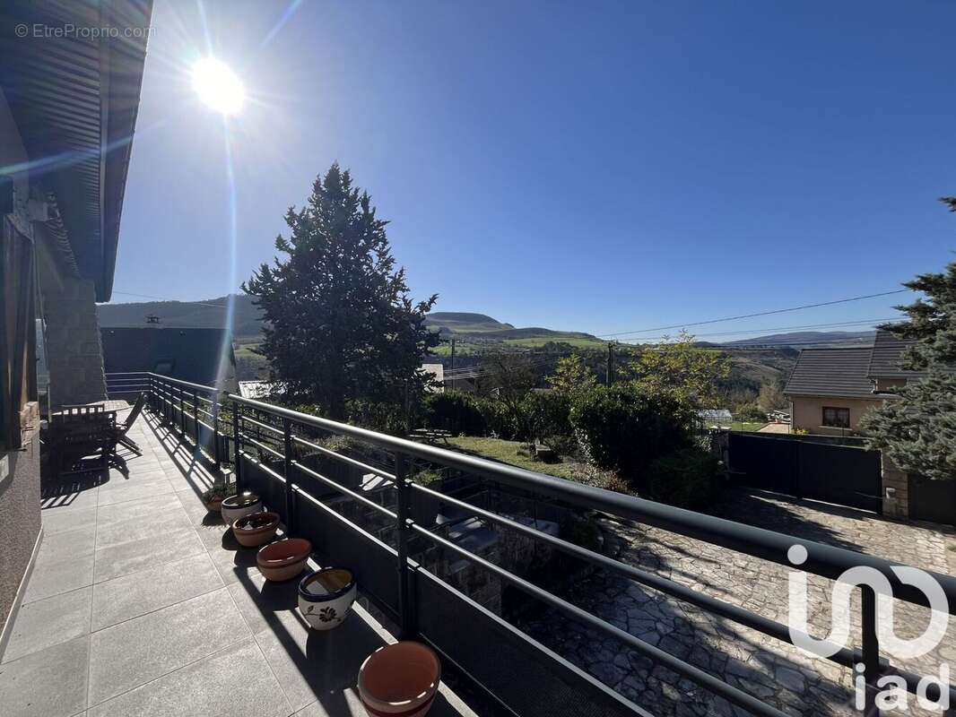 Photo 2 - Maison à MONTRODAT