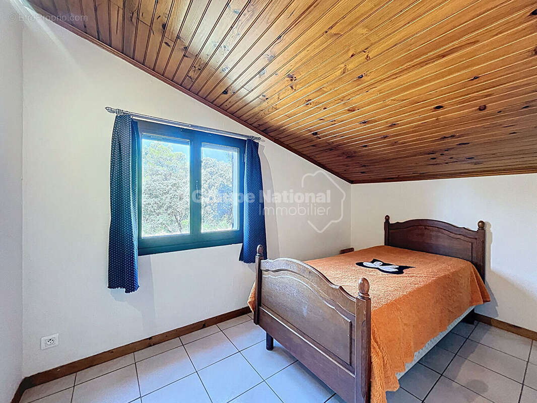 Uchaux, propriété avec gîte 205m² , possibilité revenu locatif, 4870m² de terrain arboré avec piscine - photo 20