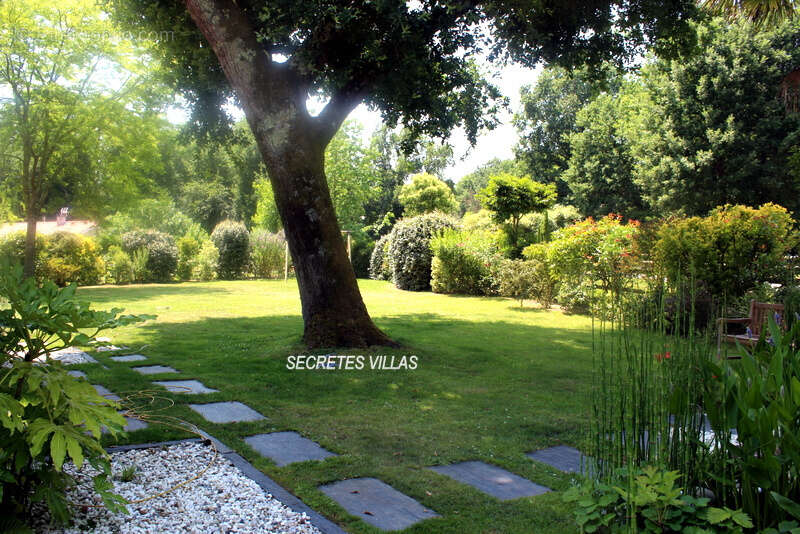 Maison à SAINT-SULPICE-ET-CAMEYRAC