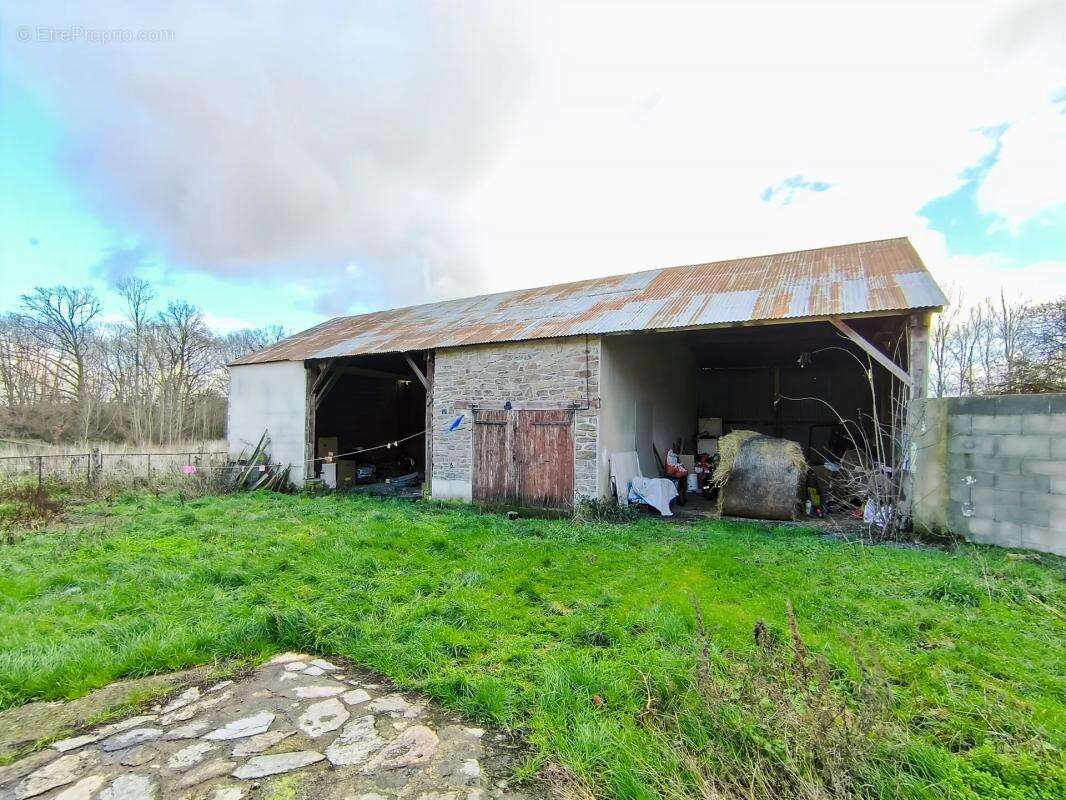 Maison à EGUZON-CHANTOME