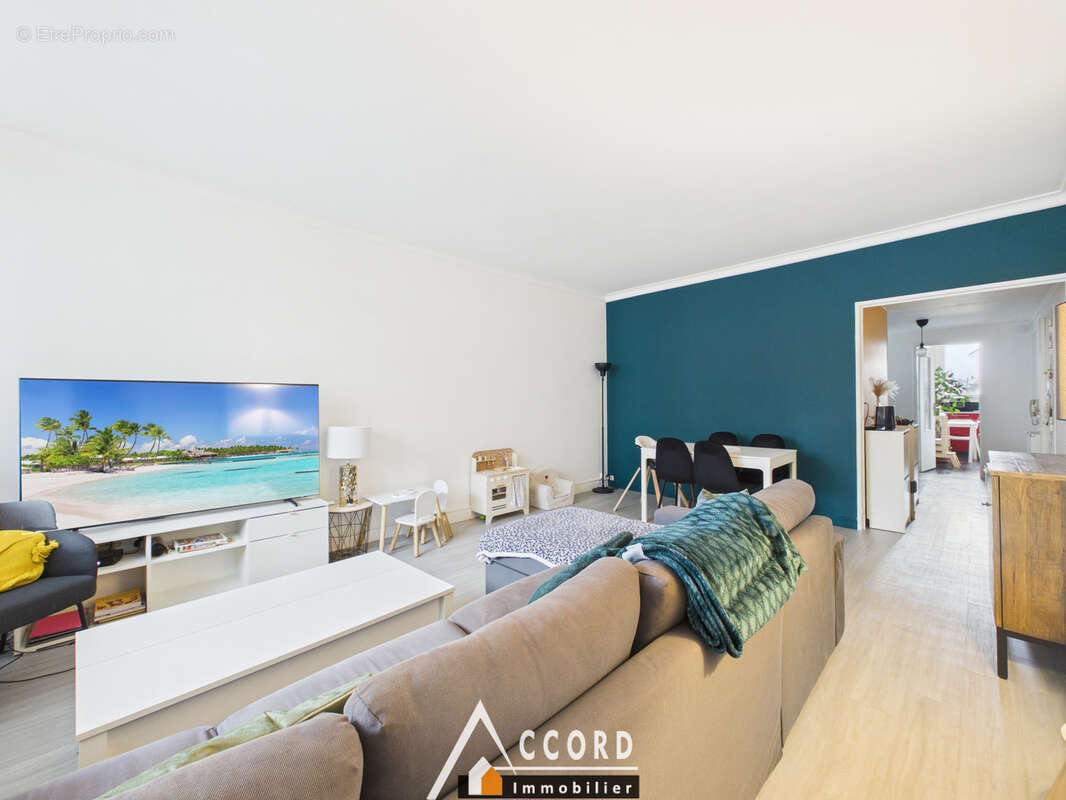 Appartement à SARTROUVILLE