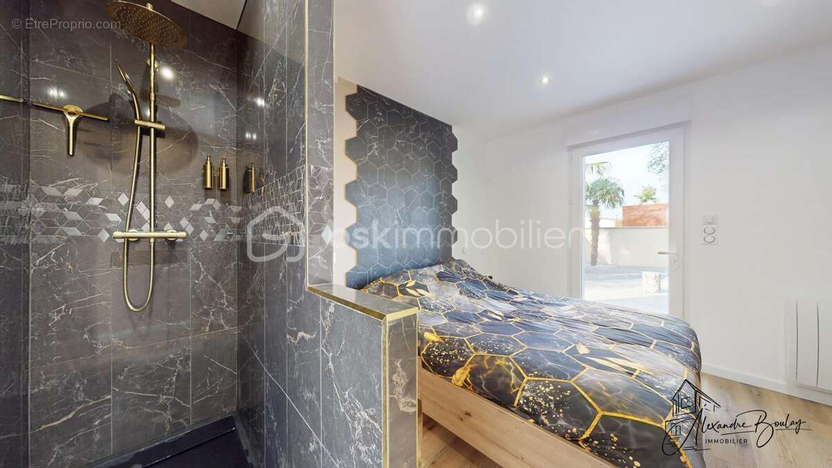 Maison à LA CHAPELLE-SAINT-MESMIN