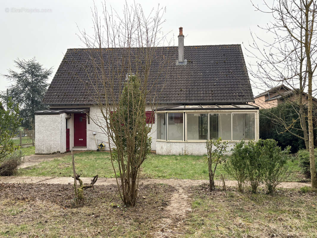 Maison à CHUISNES