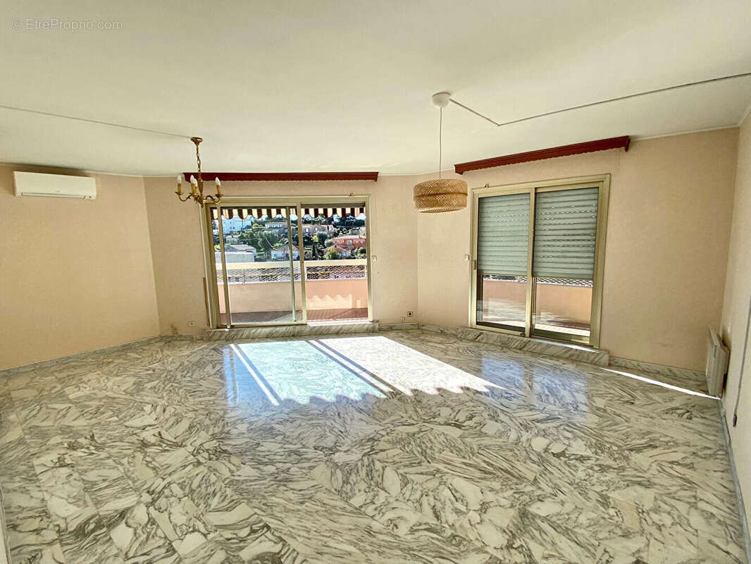 Appartement à VENCE