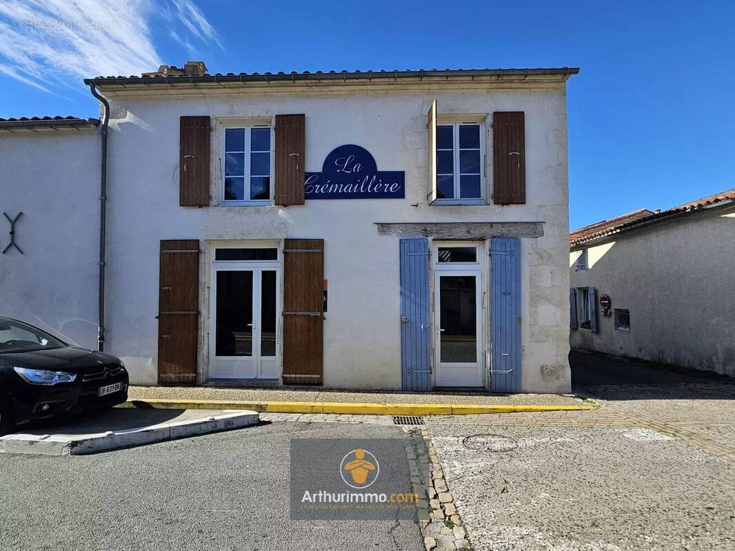 Maison à COURCON