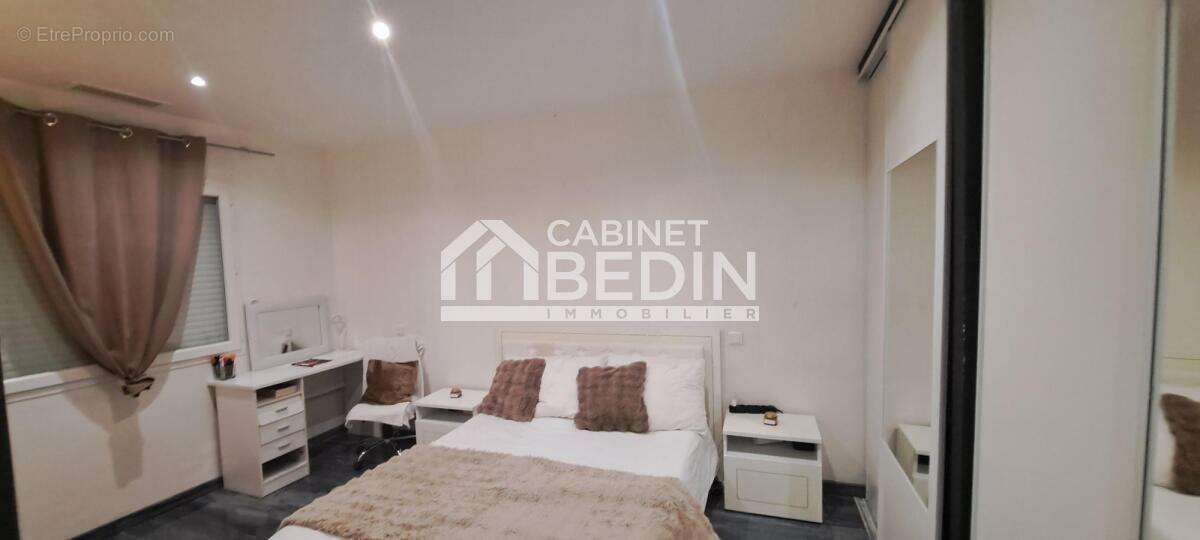 Maison à AMBARES-ET-LAGRAVE